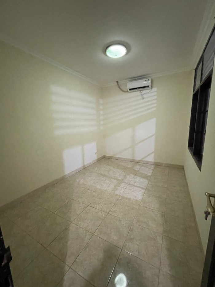Rumah disewakan di Meadow Green Lippo Cikarang
